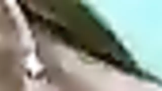 Güzel Özbek kadın, arkadaşından ağızdan zevk aldı.