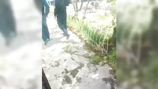 Evli Özbek kadın erkek arkadaşını aldattı.