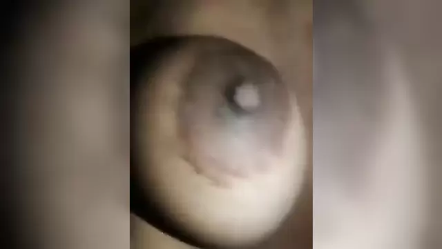 یه دختر تپل ازبک رو کیر شوهرش بالا پایین می پره.